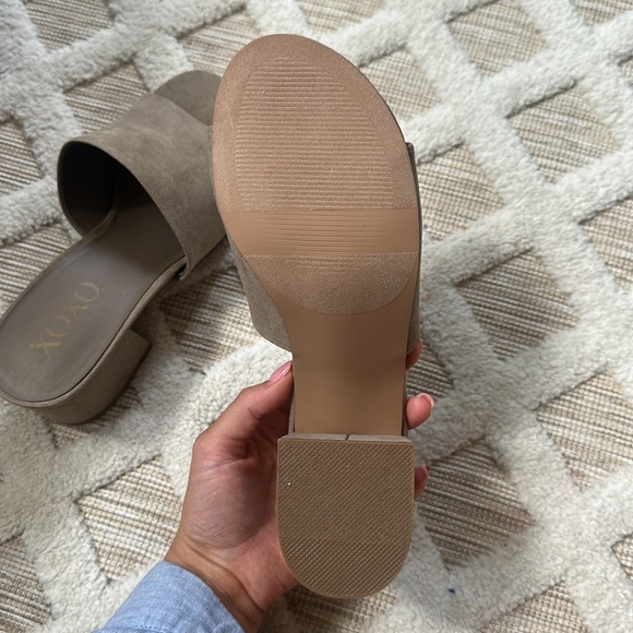 Block Heel - Picture 5 of 8